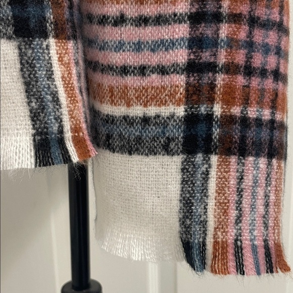 Vince Camuto Striped Scarf in White, Black, and Pink OS 21” x 73” - Picture 5 of 8